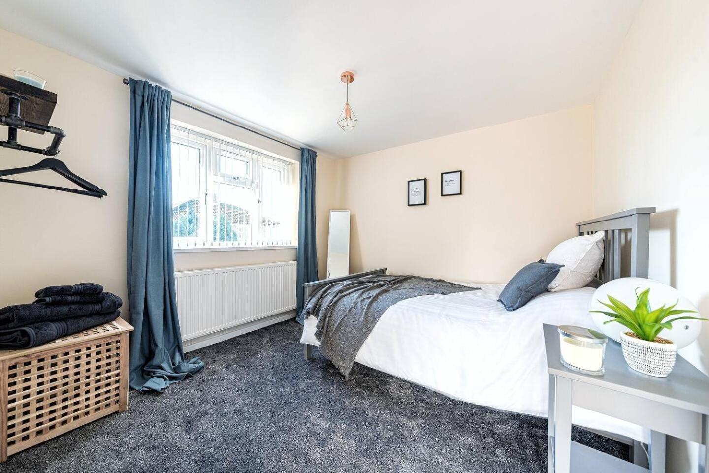 Dudley-Hospital-3Bed-Parking-Long Stay-Contractor Brierley Hill Buitenkant foto